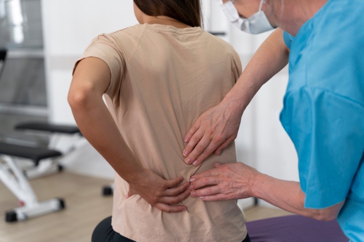 non surgical treatment such as physical thepary can help with sciatica