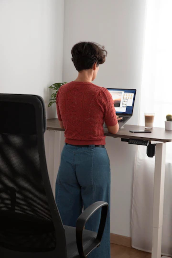 Ergonomic workspace can minimize posture issues and help with posture improvement
