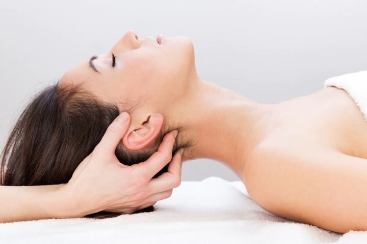 Physical therapy and massages can help with the treatment of neck arm pain